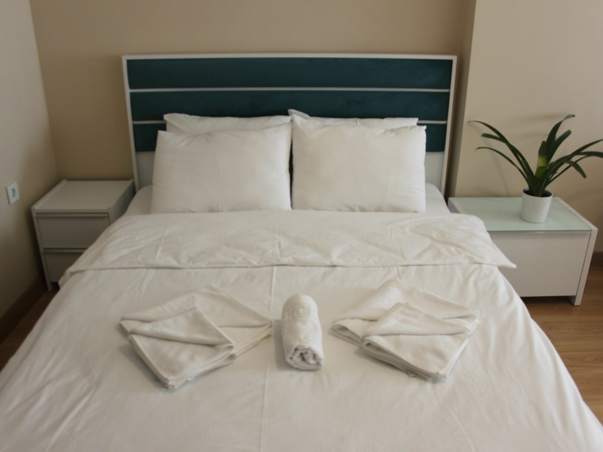 Tt Guest Rooms อิสตันบูล ภายนอก รูปภาพ